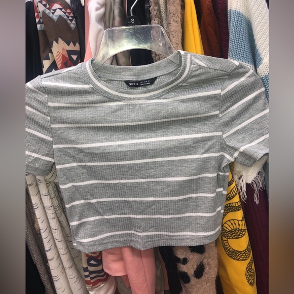 This has never been worn! - Picture 2 of 2